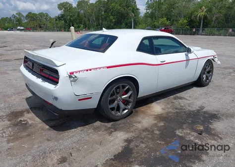 2017 Dodge Challenger Sxt Plus z USA, uszkodzony, nr VIN 2C3CDZAG4HH572900